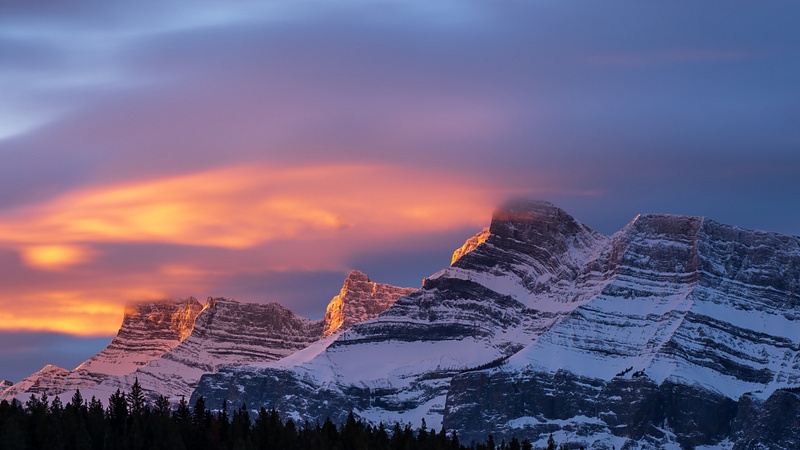 16-9 Ratio, burning sky, Two Jack Lake, Banff National Park, Winter Scene January 2023
