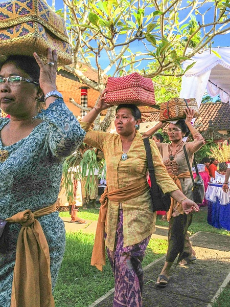 At a wedding ceremony- Ubud, Bali   IMG_2500 - Christine van Roggen 