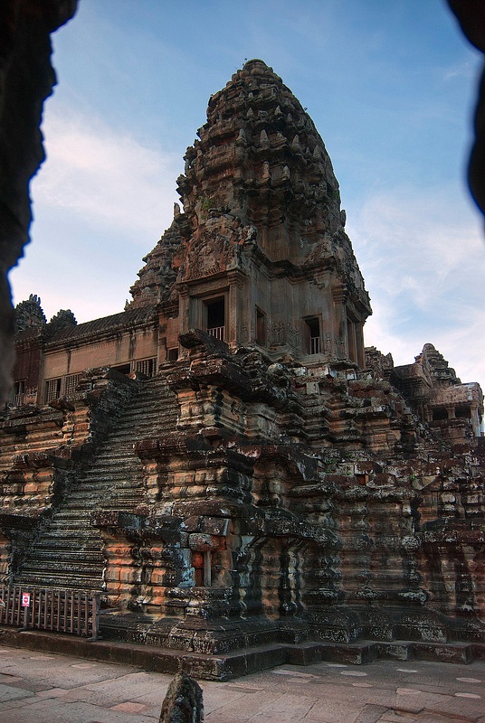 2012-04-Angkor-Wat-0041-res