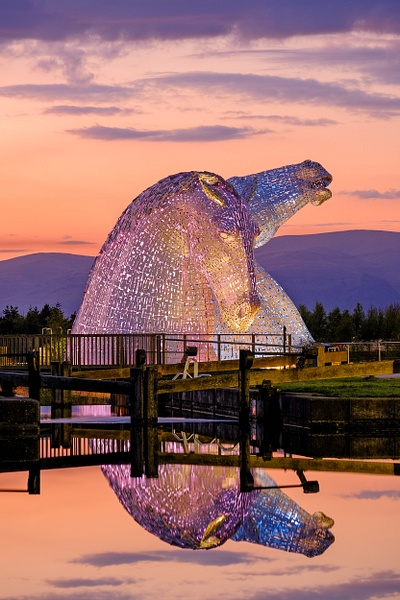 The Kelpies: KEL020 - Urban and cityscape photography 