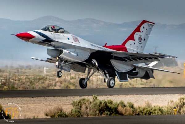 Thunderbird Landing - Airshows - FJ Shacklett Photography 