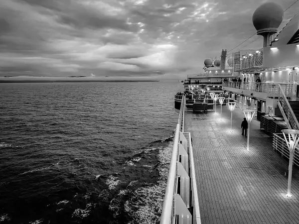 Entering Port by PhotoShacklett