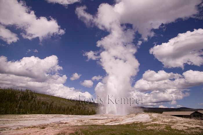 Old Faithful and clouds