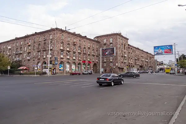 Erevan_10_2012-012 by vasneverov