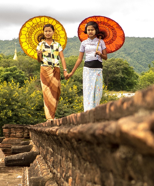 Myanmar Portrait - Sara Leikin