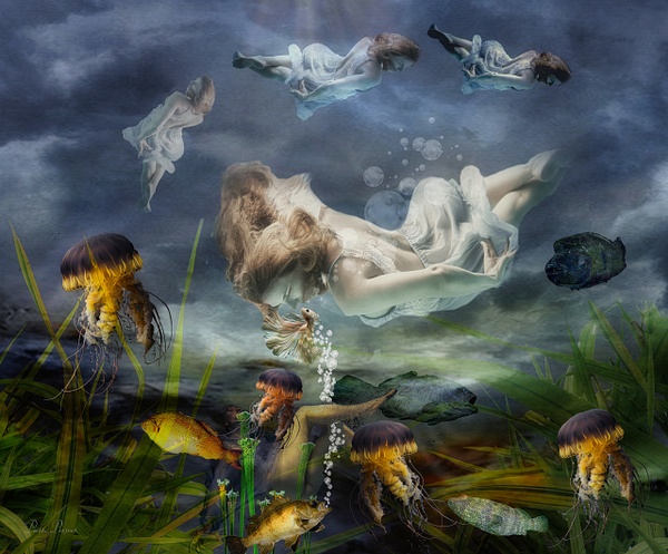 PLAYING MUSES IN THE SUB AQUATIC REALM - Pierre Pevsner Photography 