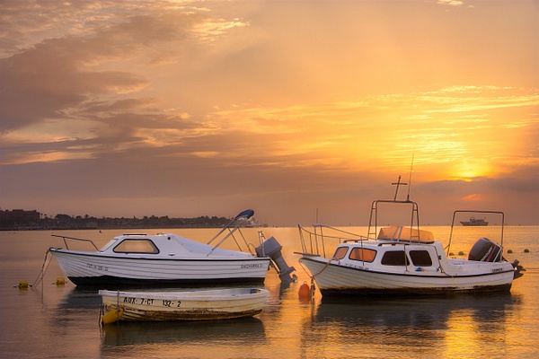 Boats sunrise - Øyvind Dammen