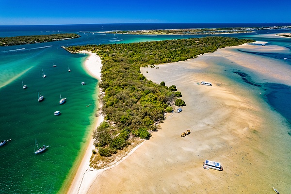 Wavebreak Island Gold Coast -  Reign Scott Drone Imagery 