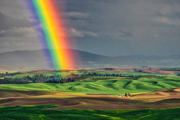 _6010547 Rainbow and Red Barn-Edit - Palouse - Gary Hamburgh Photography 