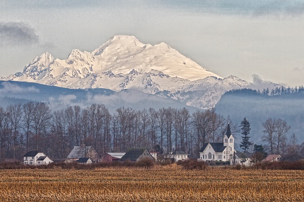 _MG_1337 Mount Baker Looms above the Town - Cascade Mountains - Gary Hamburgh Photography 