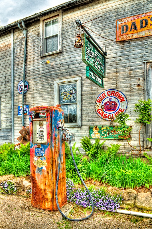 201 Vintage Midwest Gas Pump