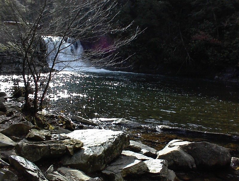 Smoky_Mountains_Abrams_Falls_December_28_2003_and_Kirby_015