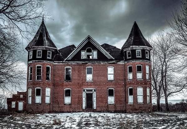 Witch Hat Mansion - Jennifer Eddins Photography