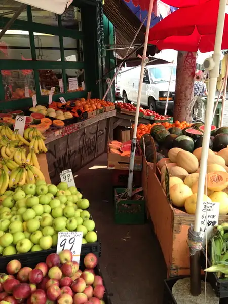 Kensington Fruit Market by ZincProduction