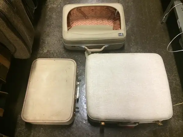 vintage suitcases by ZincProduction