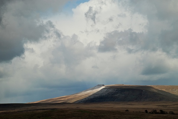 Pen y Fan - Landscapes and Clouds at Sky and Cloud
