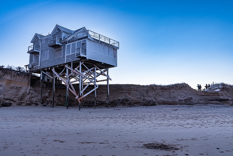 Percarious-house-ballston-beach-truro-erosion-ociean-rise-climate-change-stilts-Joe McClure