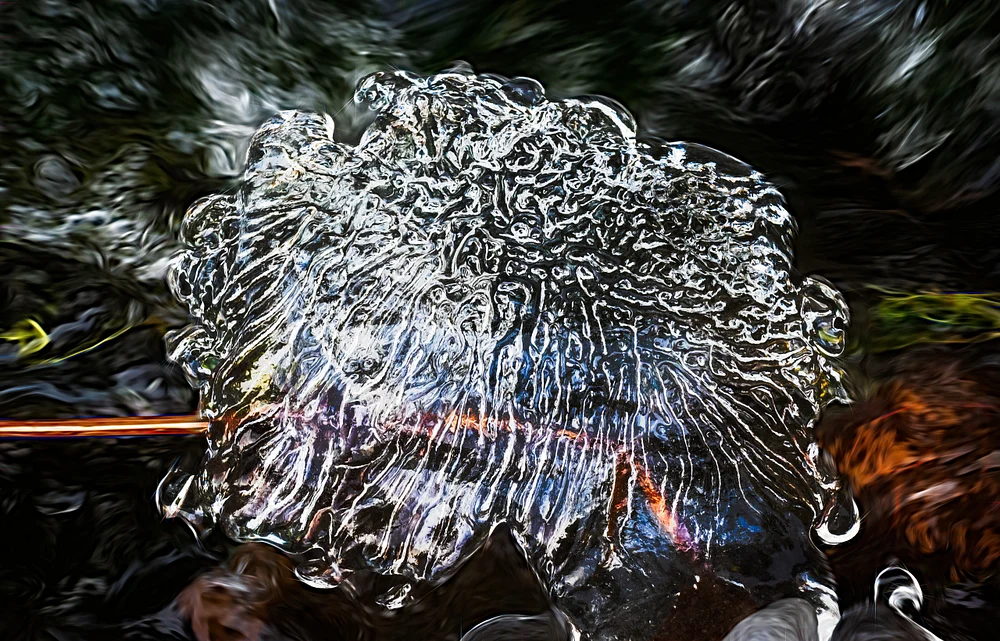 Intricate Ice Formation with Fluid Patterns