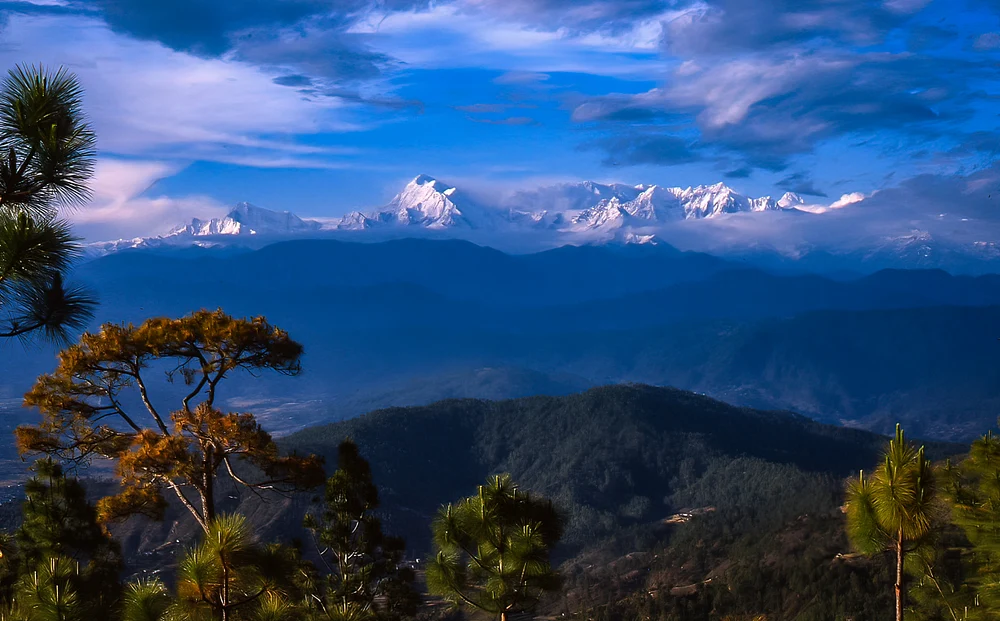 Stunning Panoramic View of Kausani's Majestic Peaks