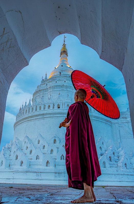 Novice monk at Hsinbyume Pagoda, also known as Myatheindan Pagoda, Myanmar