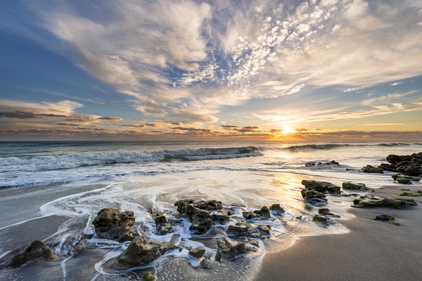 tequesta beach sunrise - Seascapes - Deborah Sandidge 