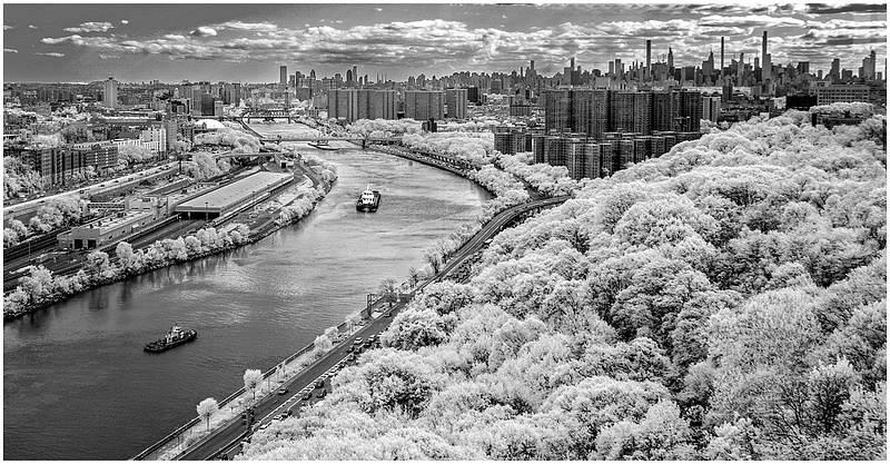 BW_Comp_BOATS_2_HARLEM RIVER_CR_IR 2_BRONX VIEW IR_NYC_4_24_23_Mon_136 copy 5