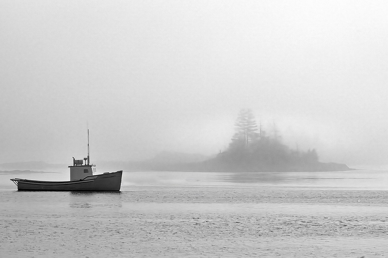 BW_FOG_BOAT_BLUE ROCKS_FRI_LUNEN_10_20_23_1836 copy