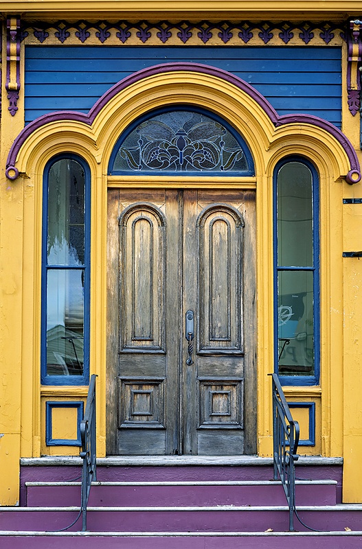 COLORFUL DOORWAY_LUNEN_NITE_10_16_23_286 copy 3