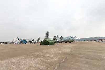 China airshow-2014: Shaanxi Y-9