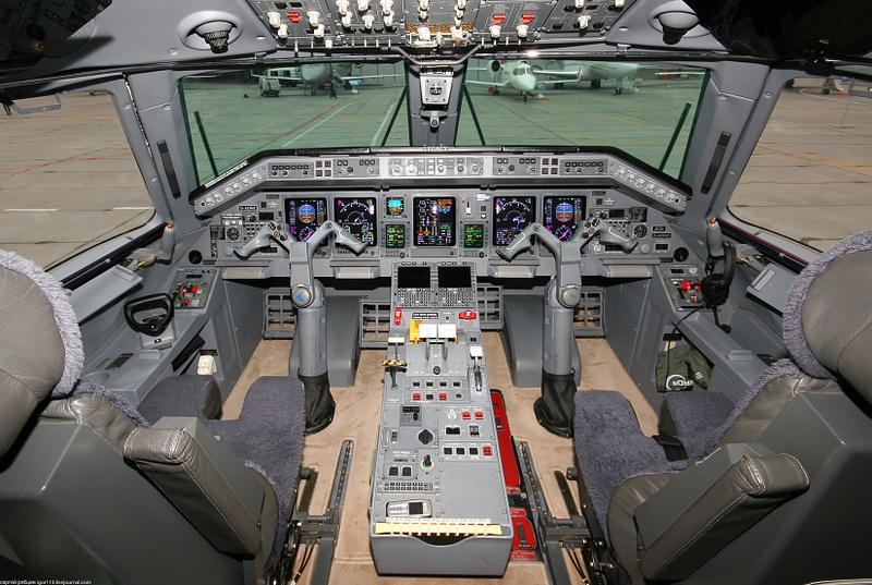 Embraer EMB-135BJ Legacy_D-AONE_05