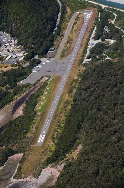 Better shot of the Milford Sound Airport by Willis Chung
