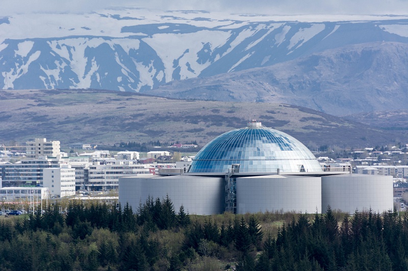 Perlan (the Pearl) placed atop hot water storage tanks, an exhibition hall.