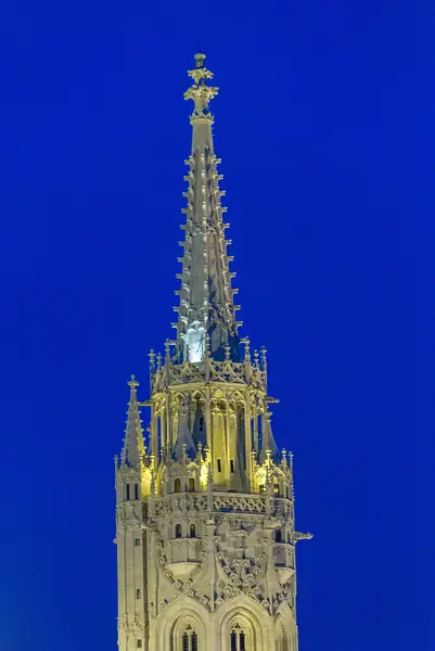 More details of the steeple of Matthias Church by Willis...