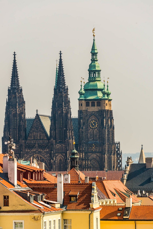 St. Vitus Cathedral, with Hrzánský palác in the foreground.