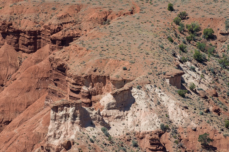 Change in color of the ridge to the south of Utah 24.