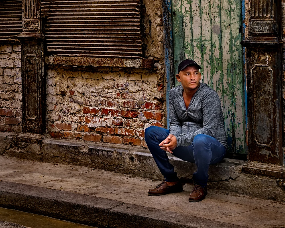 191116_Cuba_0416_16x20_hz_final