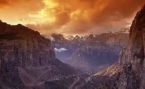 canyon by CrestThirdGrade