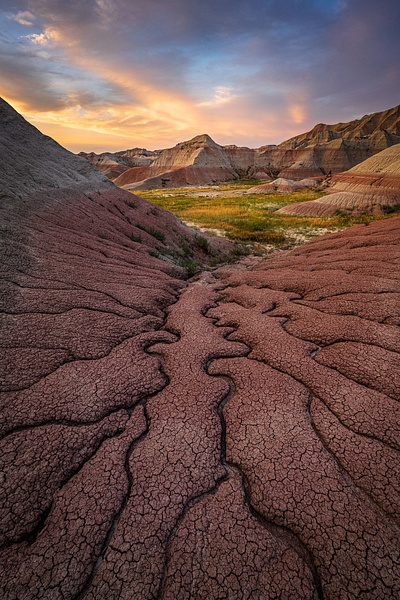 Erosion-patterns-6,-Big-Foot-Pass,-Badlands-National-Park,-South-Dakota,-USA - IAN PLANT