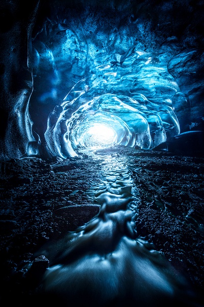 Black-Star-ice-cave-2,-Vatnajökull-National-Park,-Iceland - IAN PLANT