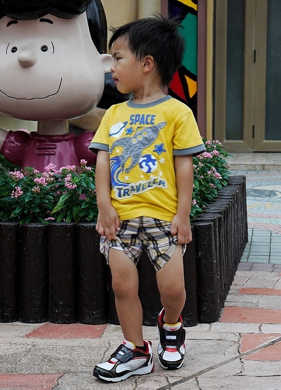 Snoopy's World - A very hot day!