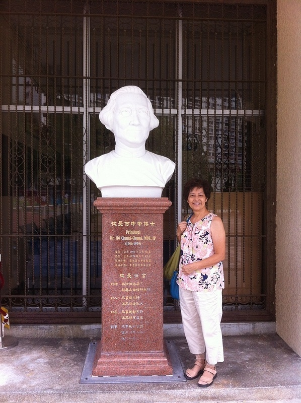 Bust of school principal Ho Chung-Chung