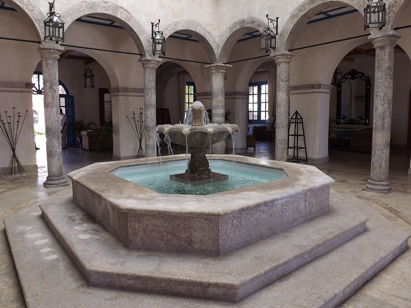 Interior_Fountain