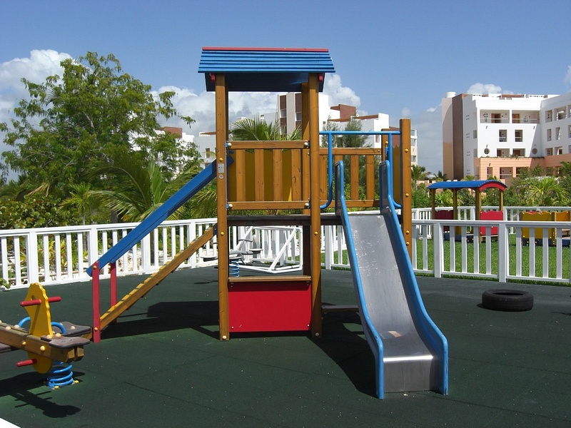 Kid's Club & Play Area