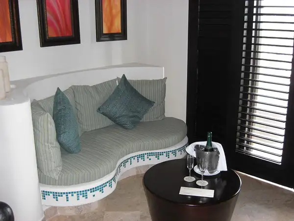 Mini Lounge Area by flipflopman
