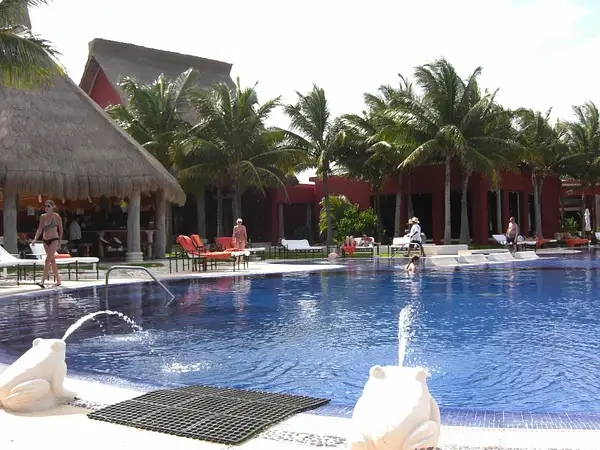 Resort Pool by flipflopman