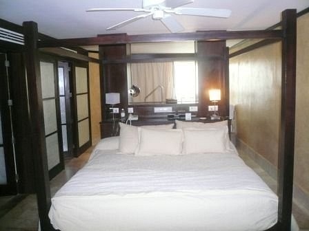 Honeymoon Suite B - Bedroom