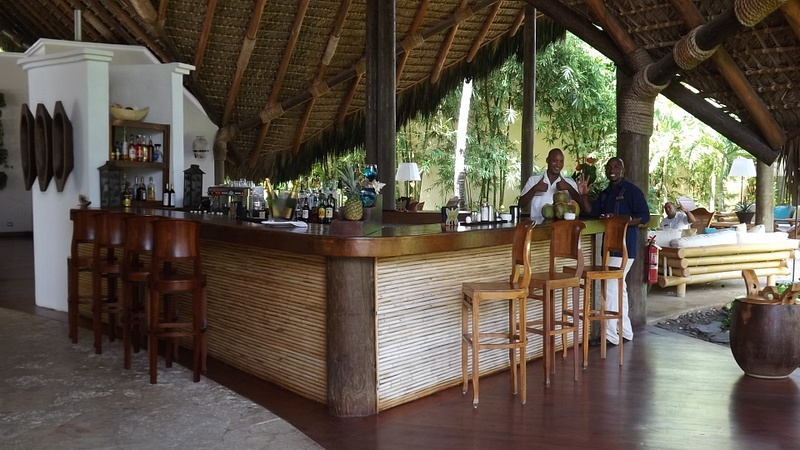 Reception Area and Canoa Lobby Bar