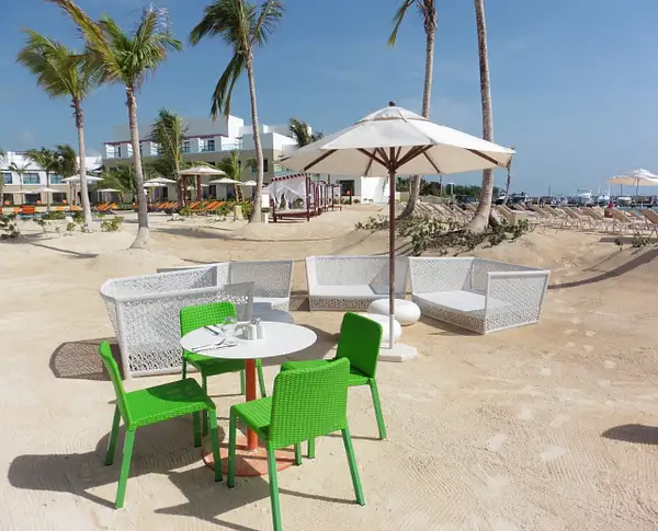 Caribya Beach Bar & Grill by flipflopman