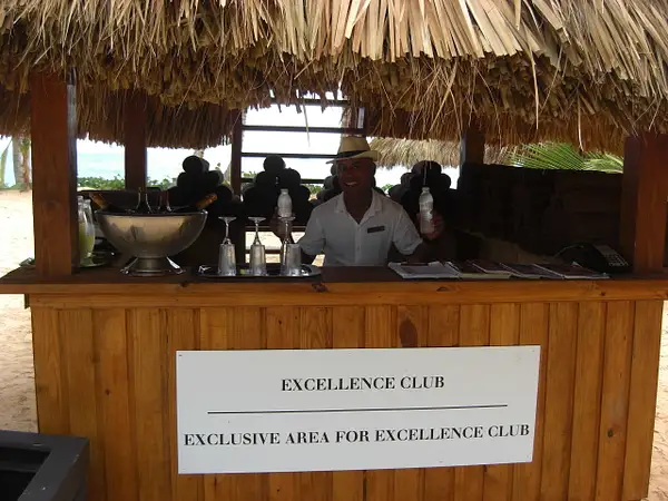 Excellence Club Concierge by flipflopman