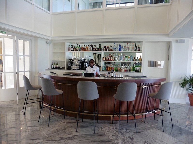 New Club Lounge and Bar
